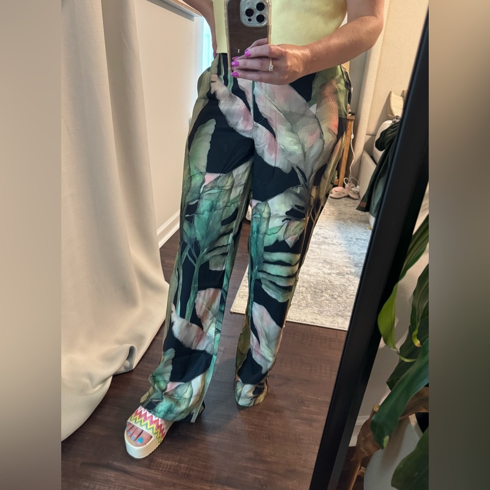 Tropical Leaf Print Women's Summer Vacation Resort Trouser Pants - Picture 3 of 15